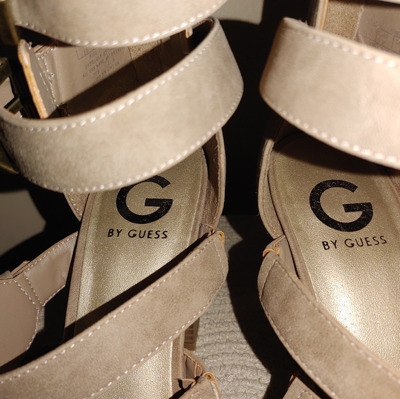 Guess Shoes - Picture 5 of 8